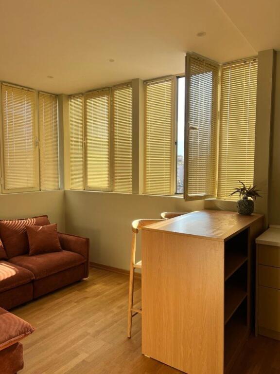 Affittasi Appartamento 1+1+1 Balcone