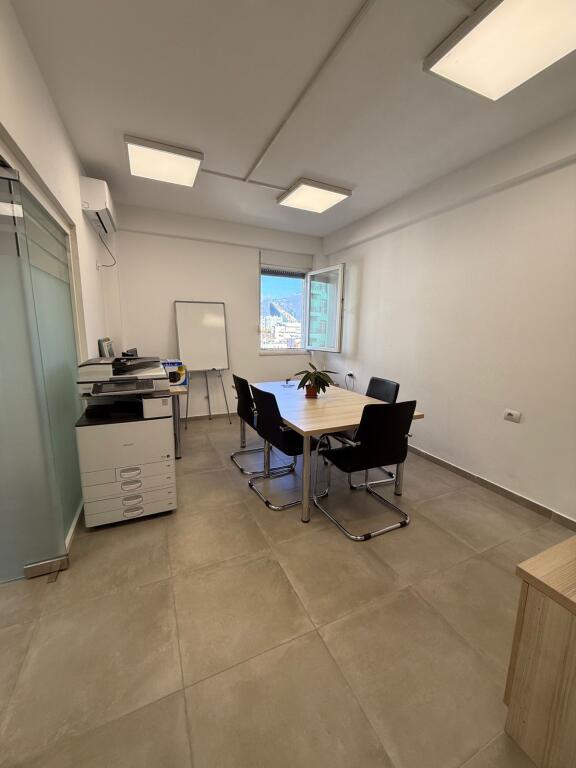 OFFICE FOR RENT 1+1 PARIS MUNICIPALITY 700 EURO