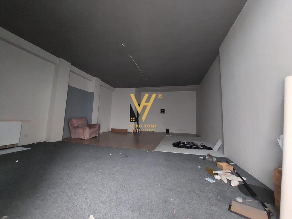 SHOP FOR RENT 60 M2 ON PJETER BUDI STREET 40,000 LEKE