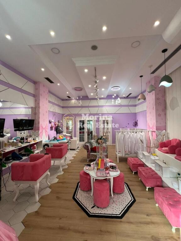 Shitet, Biznesi, Rruga Kavajes, 20.000 Euro