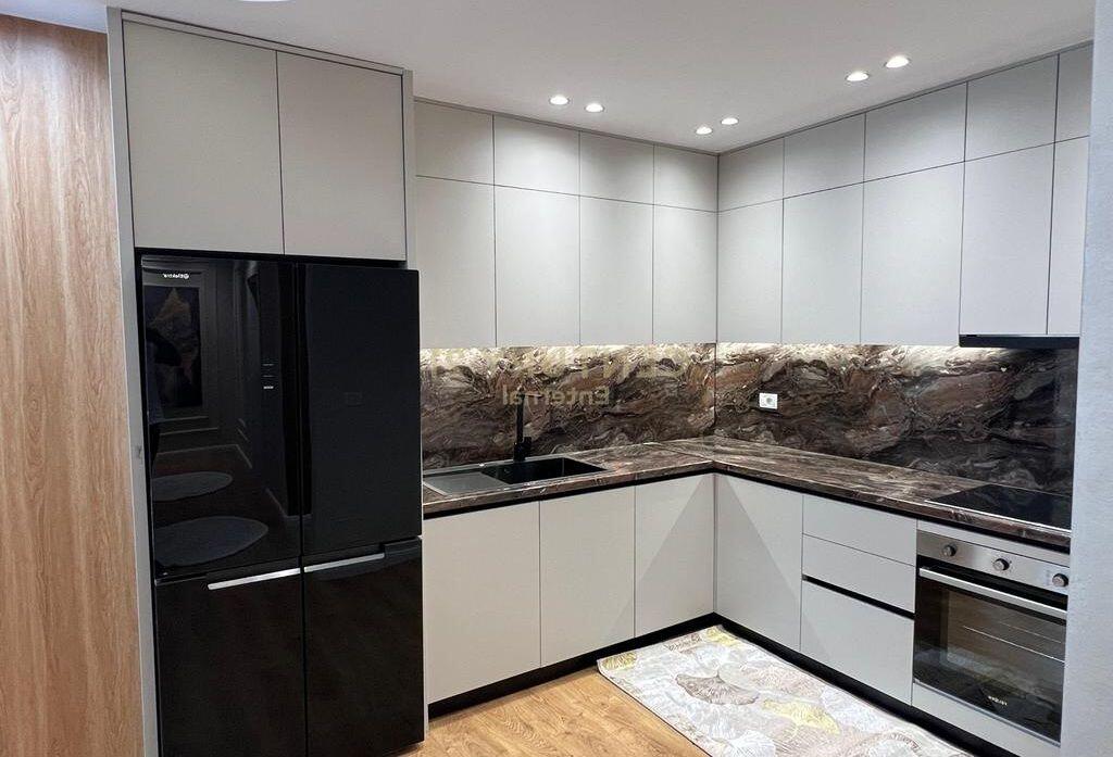 Apartament 2+1+2 Për Shitje në Astir Tiranë.