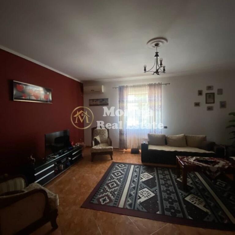 Qera, Hyrje Private 3+1, Bulevardi i ri, 450 euro/muaj