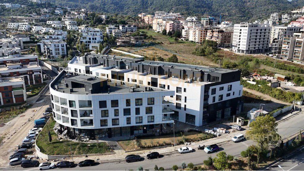 Shitet, Apartament 2+1+Post Parkimi, Liqeni i Thate, Tiranë.