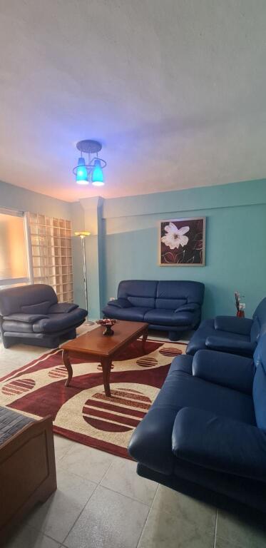 Appartamento 3+1 in affitto, Via Dritan Hoxha, vicino all'Università Zoja e Keshillit te Mire, Palazzi di Arabit  Prezzo: 570 euro