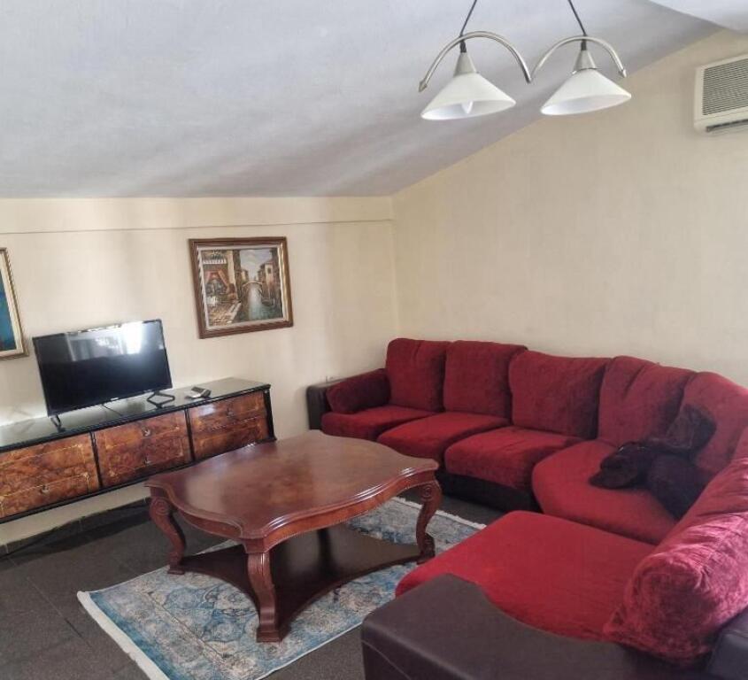 🏡 Appartamento moderno 2+1 in affitto in via Besa!