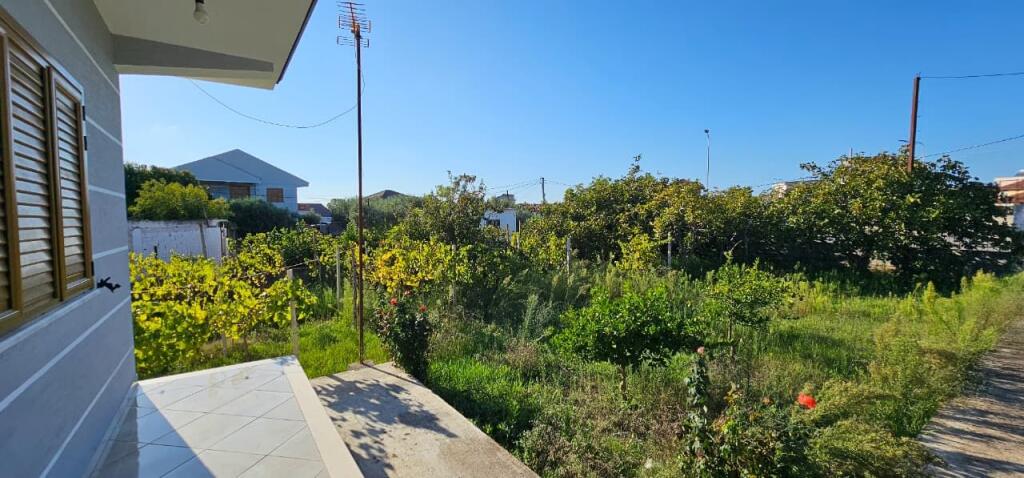 🏡 Shitet Shtëpi Private me Tokë – Ballias, Shijak