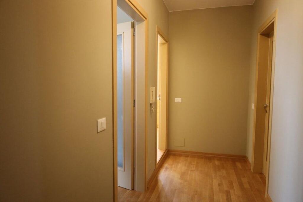 Affittasi Appartamento 1+1+1 Balcone