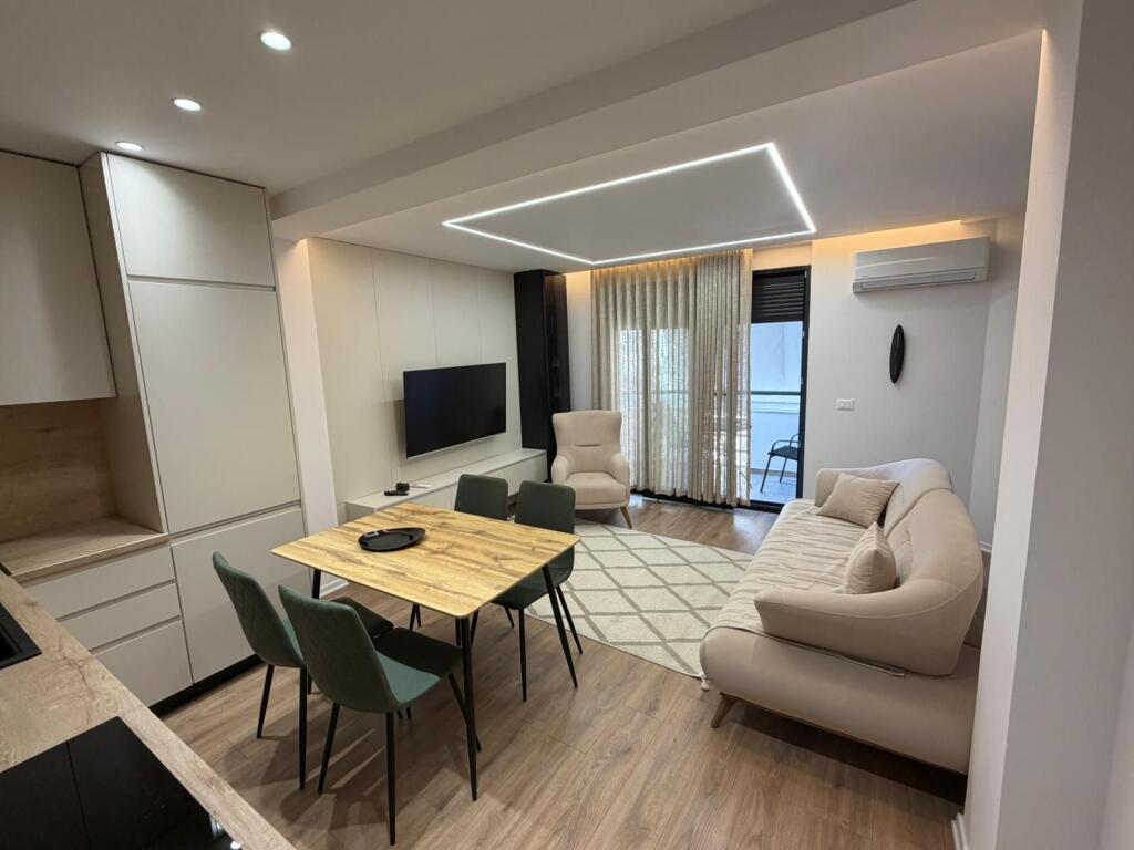 📌 Apartment 2+1 for rent at Zogu I Boulevard