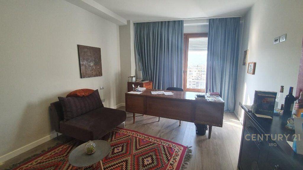 ZYRE ME QERA TE HILTON, PRANE DELIJORGJIT! 3,000 € /Muaj