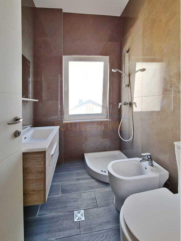 Rent, Apartment 4+1+2 Paris Commune, Tirana