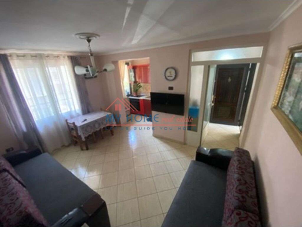 Apartamente 1+1 ne Shitje te Shkolla e Bashkuar Tirane
