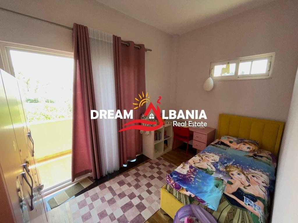 Villa di 3 piani in affitto vicino al Lago Artificiale, vicino alla Guardia, Tirana (ID 4251257 )