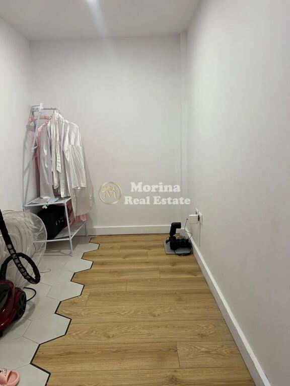 Shitet, Biznesi, Rruga Kavajes, 20.000 Euro