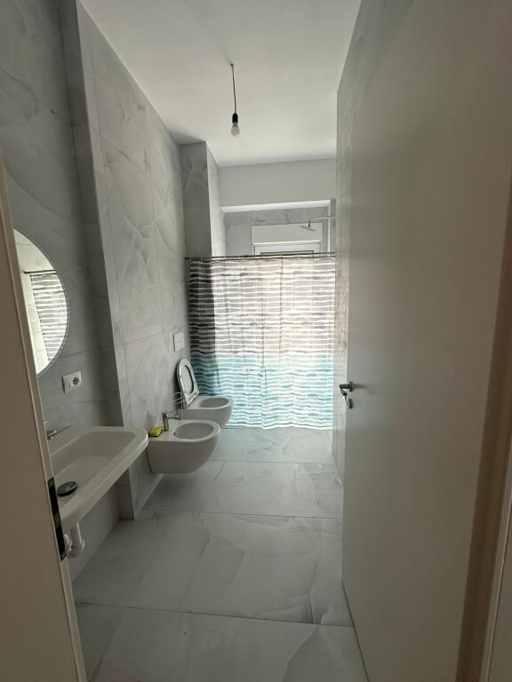 Jepet me qira 2+1+🅿️Parkim ne Kompleksin Kaim Ali Dem