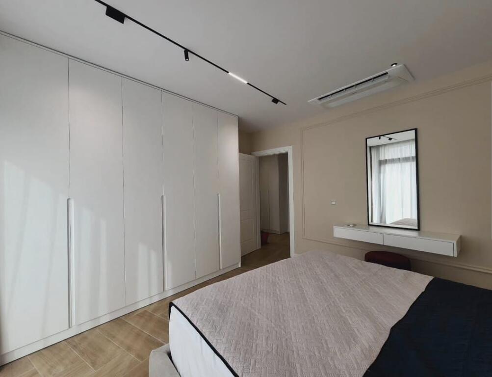 Lake View, apartament 1+1 me qera