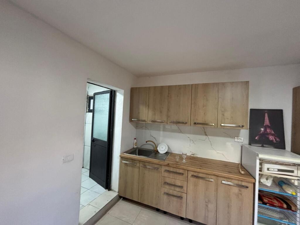 Gas station for rent in Astir