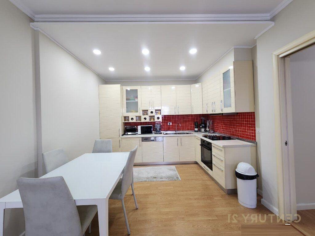 Shitet Apartament 2+1+2, Ish Stacioni i Trenit