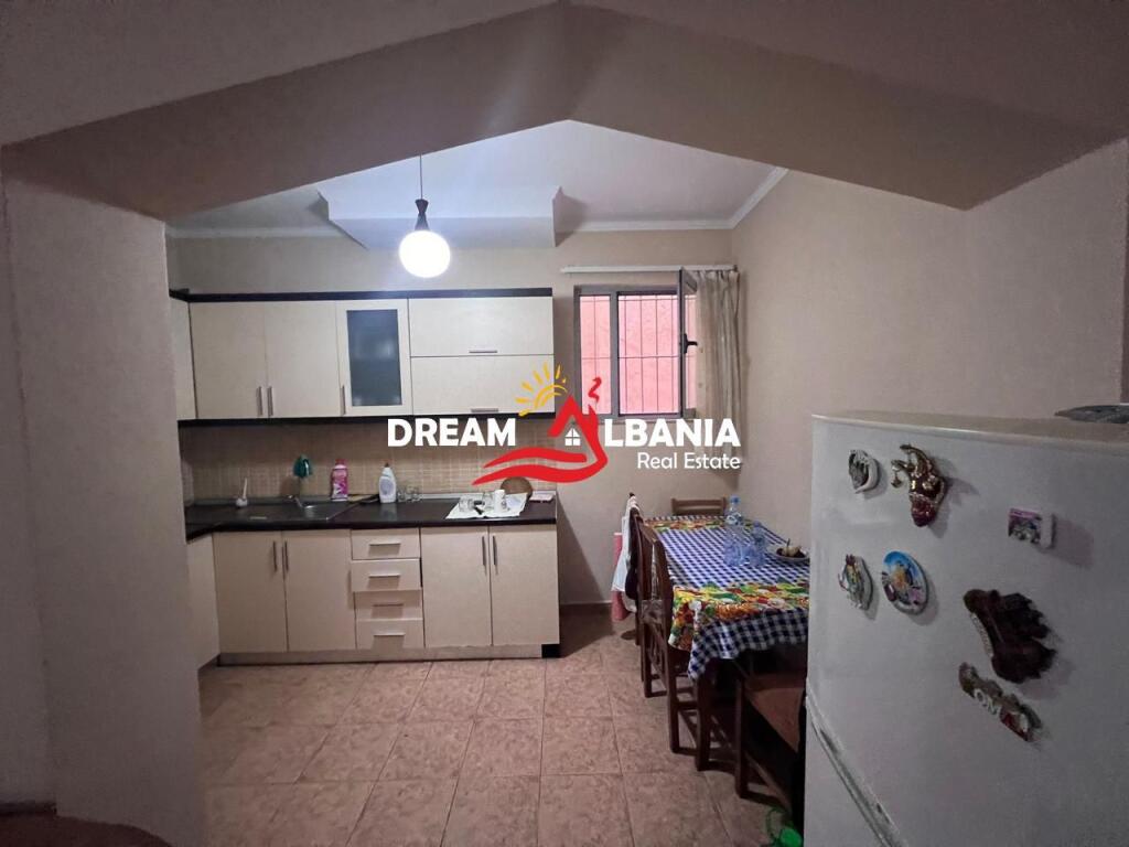 Shitet Vile 4-Kateshe Brenda Unazes, ne Afersi te Rruges Bardhyl ne Tirane (ID 4151170)