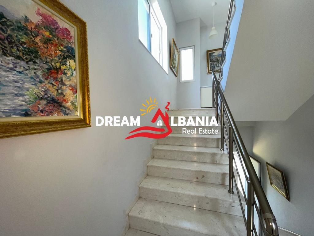 Villa di 3 piani in affitto vicino al Lago Artificiale, vicino alla Guardia, Tirana (ID 4251257 )