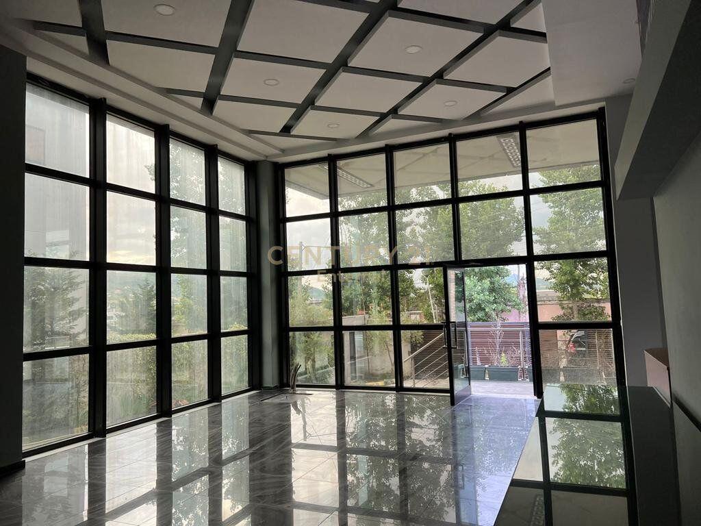 Warehouse for rent in Berxullë.