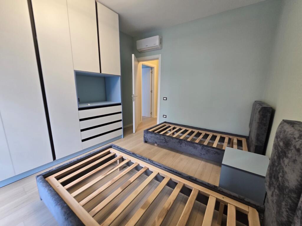 Super apartament me qira Liqeni i Thate