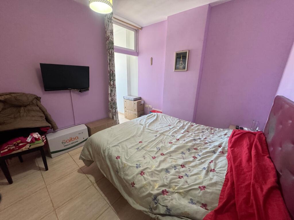 Apartament 1+1 me qera  Tek rruga e Bogdaneve Kati 12 pallat me ashensor  Cmimi 40000 leke ne muaj