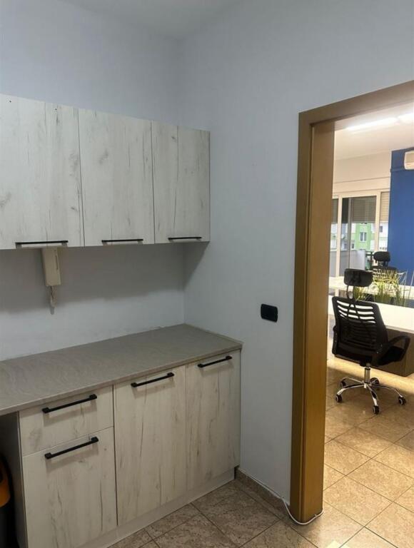 🏢 Office for Rent – Bllok, Tirana