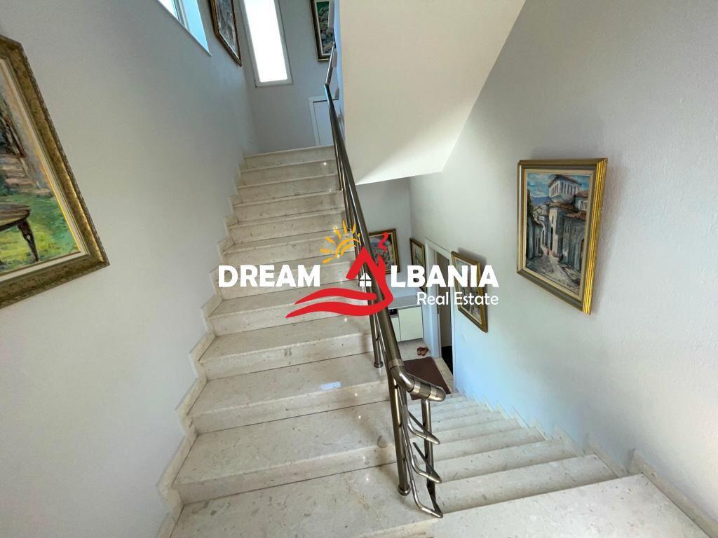 Villa di 3 piani in affitto vicino al Lago Artificiale, vicino alla Guardia, Tirana (ID 4251257 )