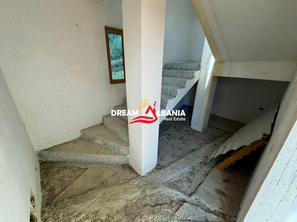 Villa di 3 piani in affitto tra Ndroq e Peza e Vogel, Tirana (ID 4251334).