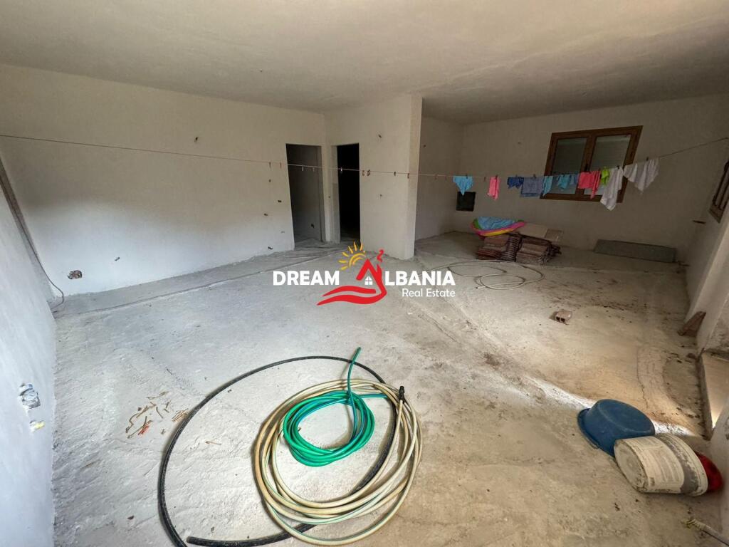 Villa di 3 piani in affitto tra Ndroq e Peza e Vogel, Tirana (ID 4251334).