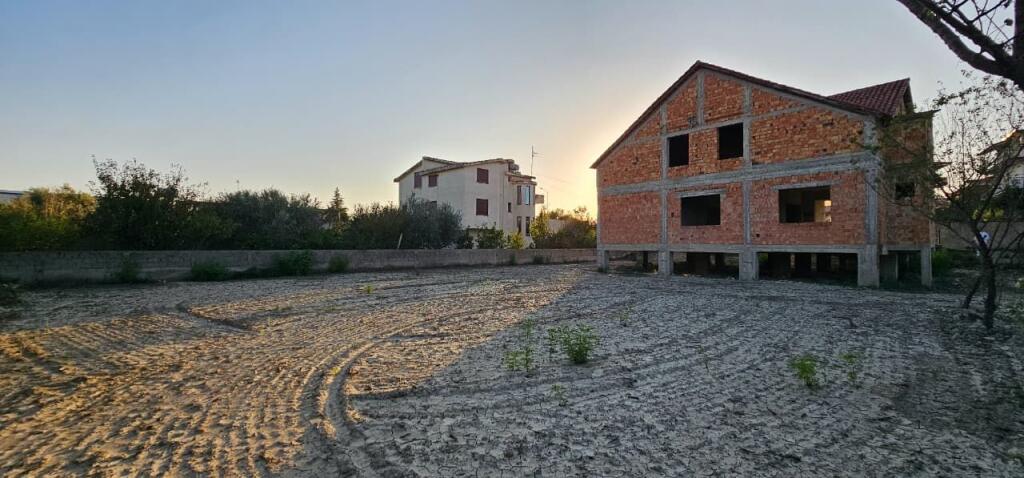 📢 SHITET VILË 2 KATËSHE NË SHIJAK – AFËR AJMAN PARK 🏡🌳