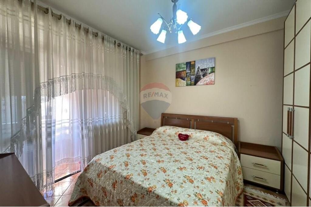 Apartament 2+1 për qira Pranë shkollës Niket Dardani
