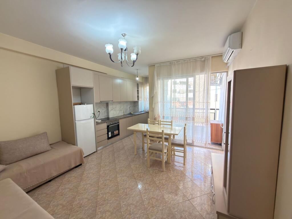 ‼️Jepet me qira apartament 2+1+2 në Astir, pranë Ozone‼️