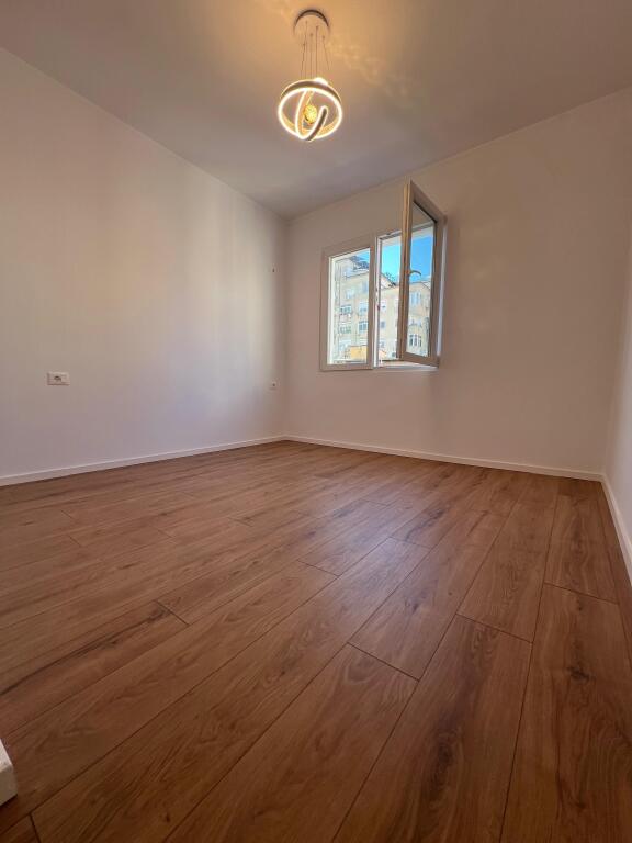 Appartamento 2+1 in vendita 168.000€ Via Mine Peza, Tirana