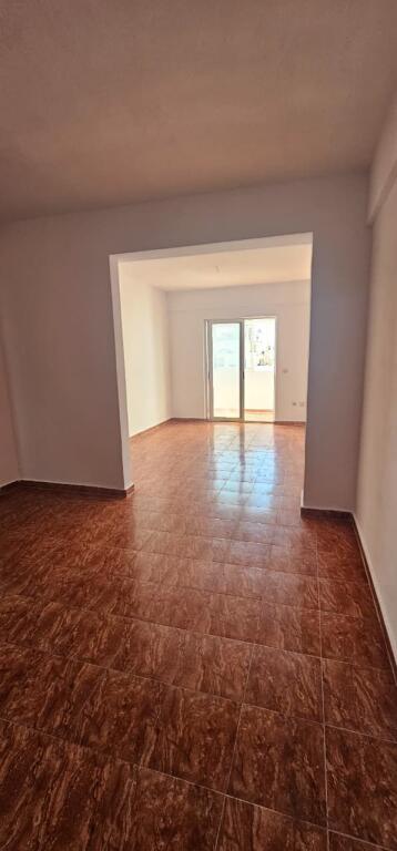 APARTAMENT 1+1 ME QERA PLAZH DURRES