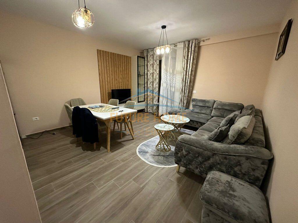 Apartament 2+1+2+Post Parkimi, Kodra e Diellit, Tiranë