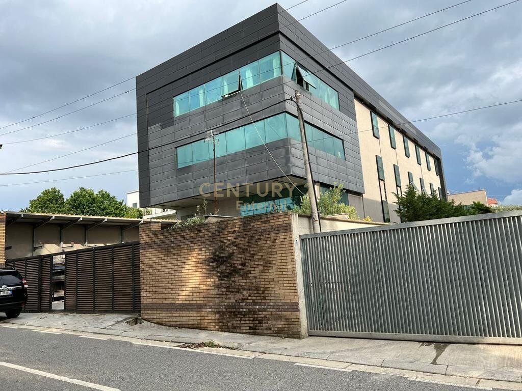 Warehouse for rent in Berxullë.