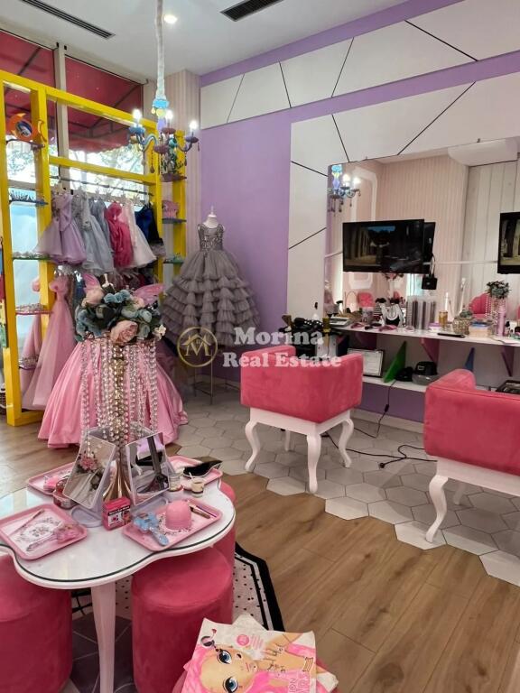 Shitet, Biznesi, Rruga Kavajes, 20.000 Euro