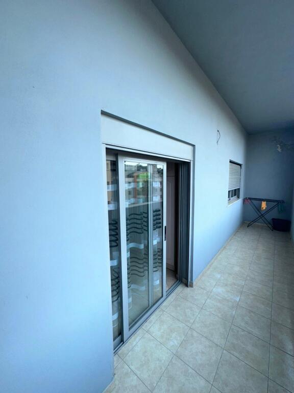 SHITET APARTAMENT  • 2+1 + 2 Ballkone  📍 Adresa: Drejtoria Policis • 150.000€ ✅