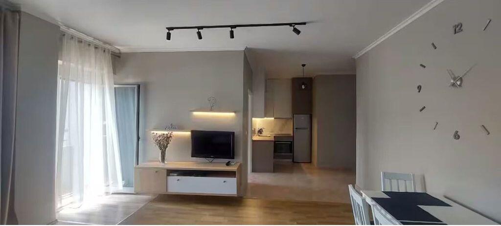 Jepet me qera apartament 1+1 te Kompleksi Halili