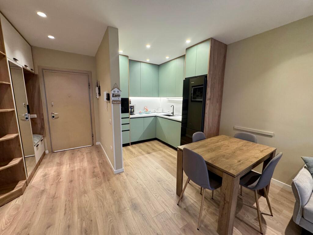 📣 QERA SUPER Apartament 2+1 📍 Rruga e Elbasanit, Prane Fakultetit Ekonomik ✨