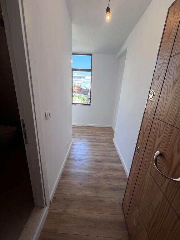 Shitet Apartament 1+1