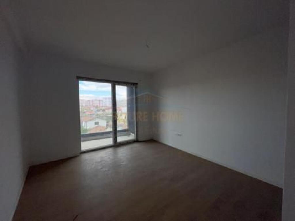 For sale, Apartment 2+1+2, Jordan Misja Street, Tirana