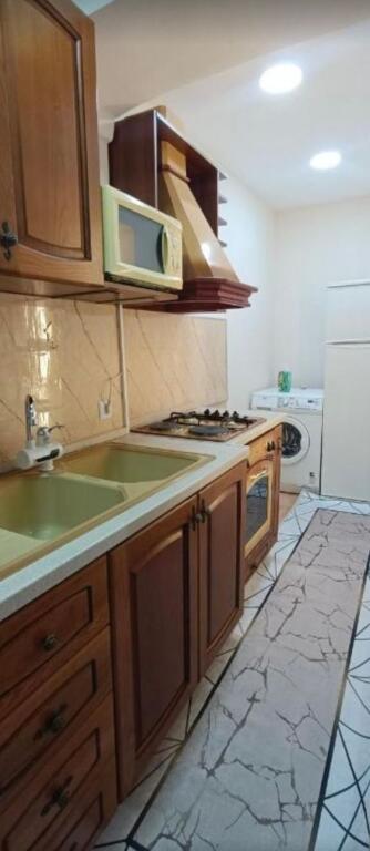 Appartamento 1+1+1 Balcone In Affitto