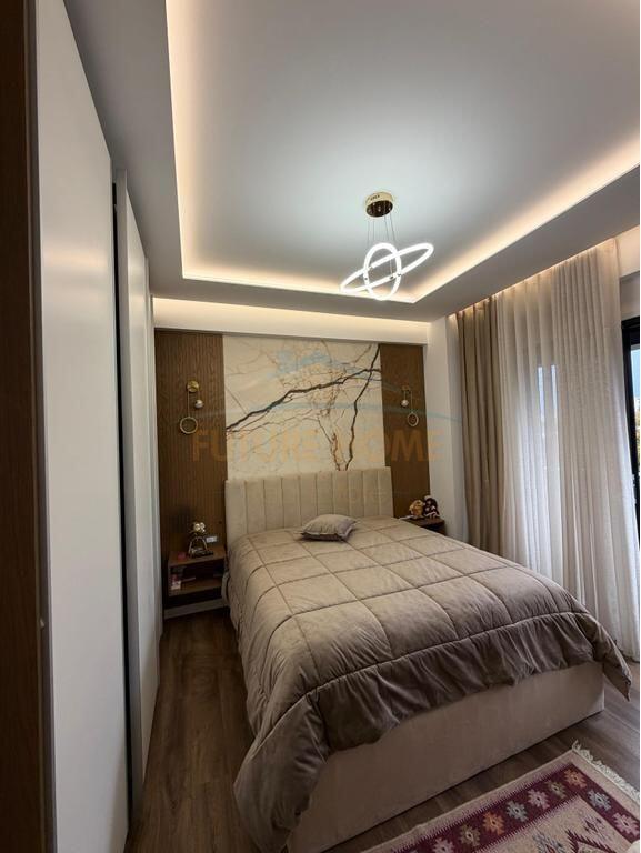 Shitet, Apartament 3+1+2, Residenca Oasis, Unaza e Re