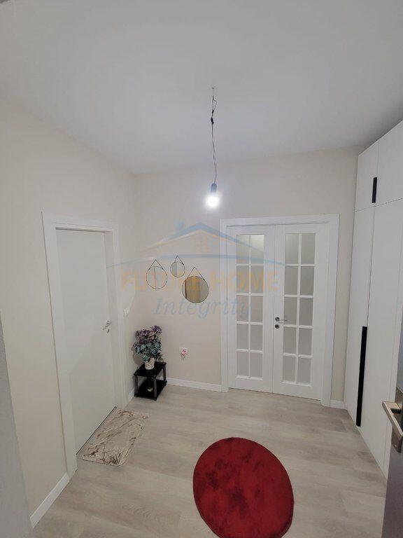 Shitet, Apartament 1+1, Rruga Tefta Tashko Koço, Tiranë.