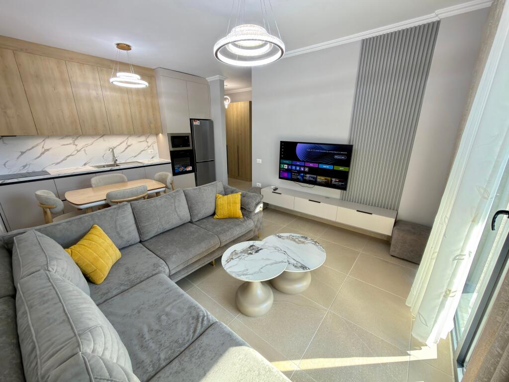 📣 QERA SUPER Apartament 2+1 Me Parking 📍 Liqeni i Thate, Prane Radisson Hotel ✨