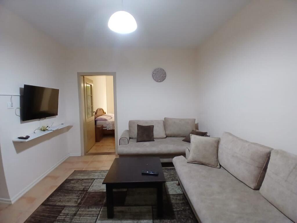 Appartamento 1+1+1 Balcone In Affitto