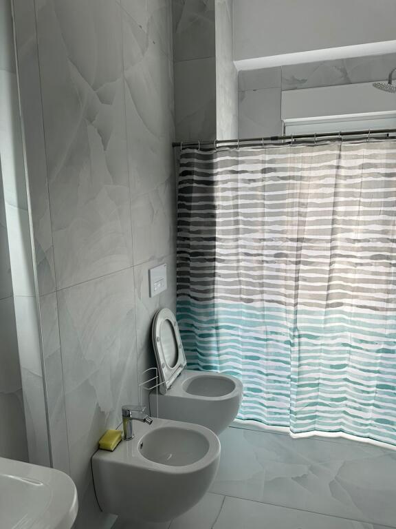 Jepet me qira 2+1+🅿️Parkim ne Kompleksin Kaim Ali Dem