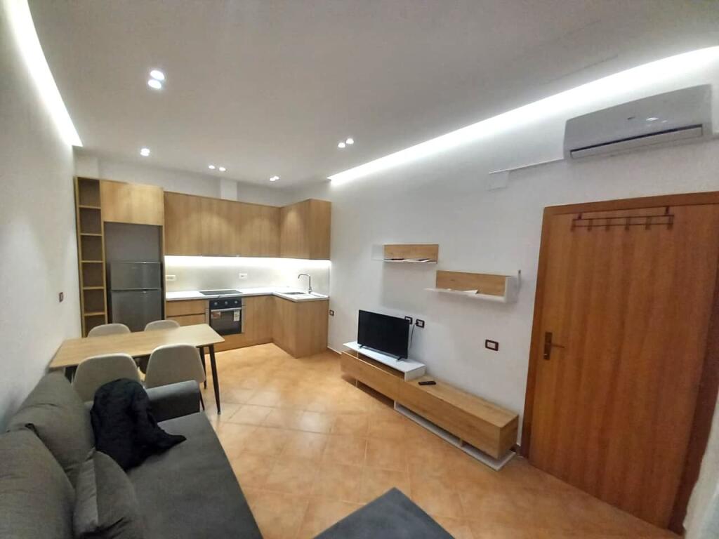 🏢Fresk,prane Bar Deliu jepet me qera apartament 2+1+2+post parkimi,i mobiluar, 40,000Leke